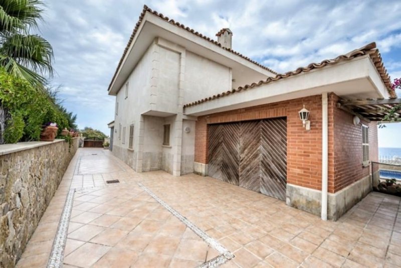 Porto Cristo Extravagante Villa mit fantastischem Meerblick Haus kaufen