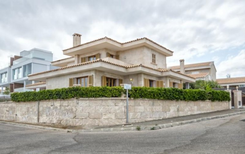 Porto Cristo Extravagante Villa mit fantastischem Meerblick Haus kaufen