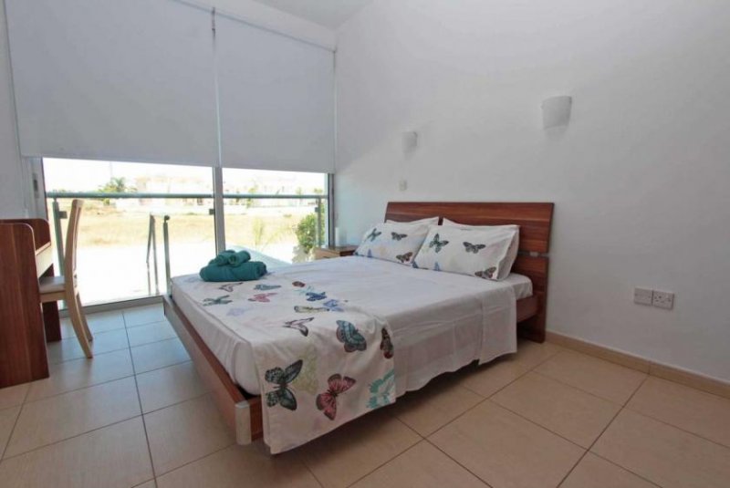 Protaras 1 bedroom apartment on SEA FRONT complex, with excellent facilities in Protaras! - COR106.Set on the Ground floor of a complex
