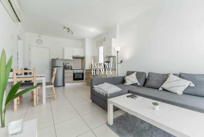 Protaras 1 bedroom, first floor apartment on a complex with a fantastic SEAFRONT LOCATION, 2 communal pools, gym, tennis court in - Haus