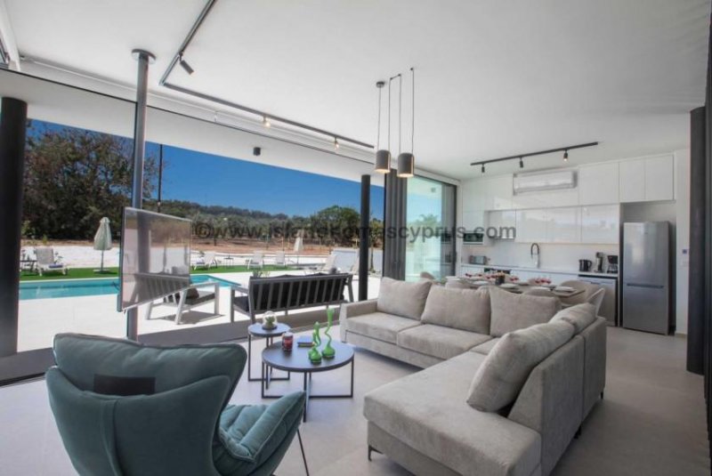 Protaras New build modern designed 3 bedroom detached villa located just 700m from the beach of Protaras - EPP104DP.The development has