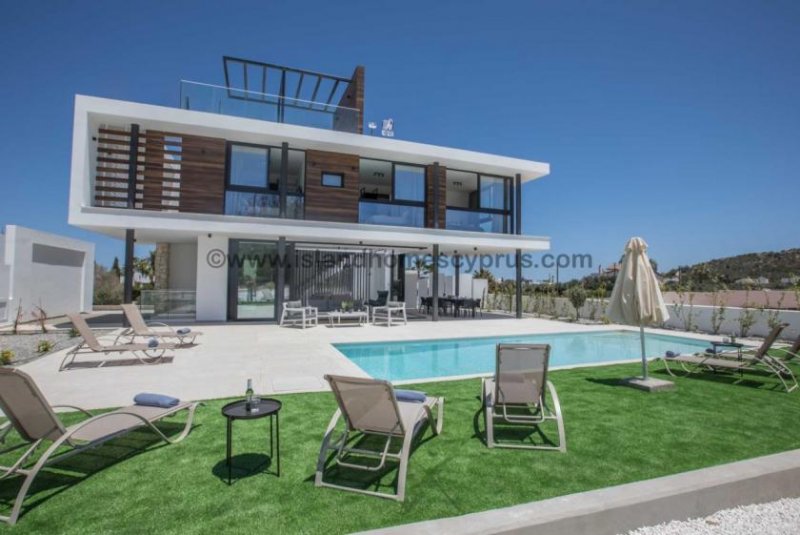 Protaras New build modern designed 3 bedroom detached villa located just 700m from the beach of Protaras - EPP104DP.The development has