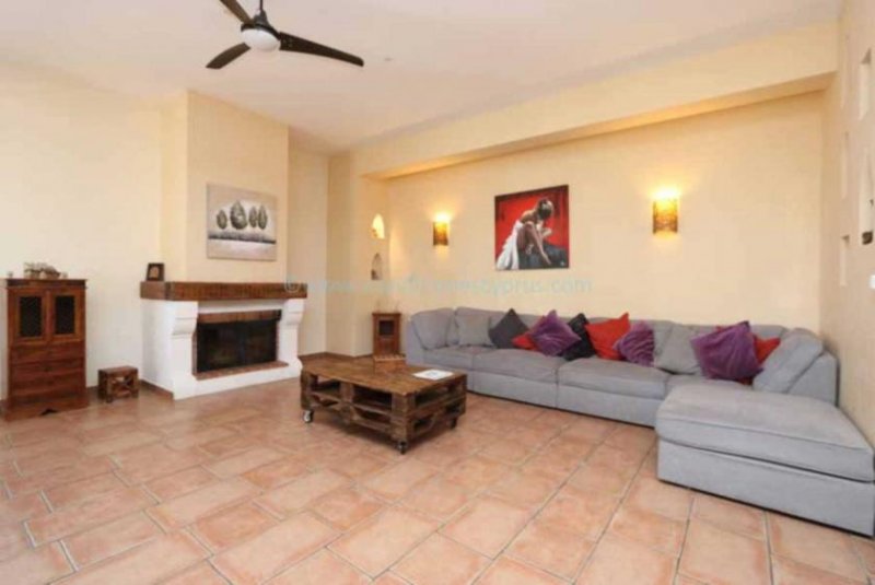 Protaras One of a kind, 5 bedroom, 3 bathroom Luxury villa with private swimming pool and stunning views - PRO135.Set in the hills the