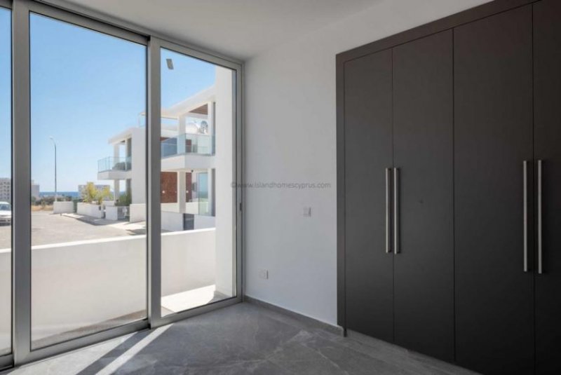 Protaras Rare chance to purchase a NEW 4 bedroom detached villa in Prime Protaras Location - IJP101DP.This stylish villa, offered includ