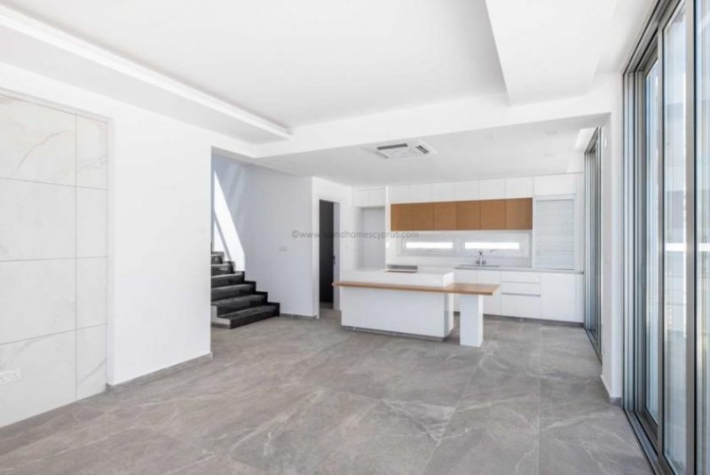 Protaras Rare chance to purchase a NEW 4 bedroom detached villa in Prime Protaras Location - IJP101DP.This stylish villa, offered includ