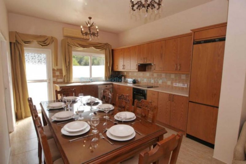 Protaras Unique Residential/Commercial Property with Title Deeds in Prime Protaras location - PRO133.Located in an enviable spot in the P