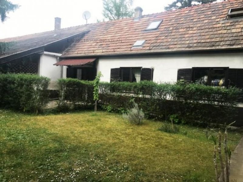 Tahitótfalu Tahitótfaluban, a hegy felőli oldalon 280nm-es épület együttes eladó.
Telek mérete: 2780nm.
Az ingatlan három