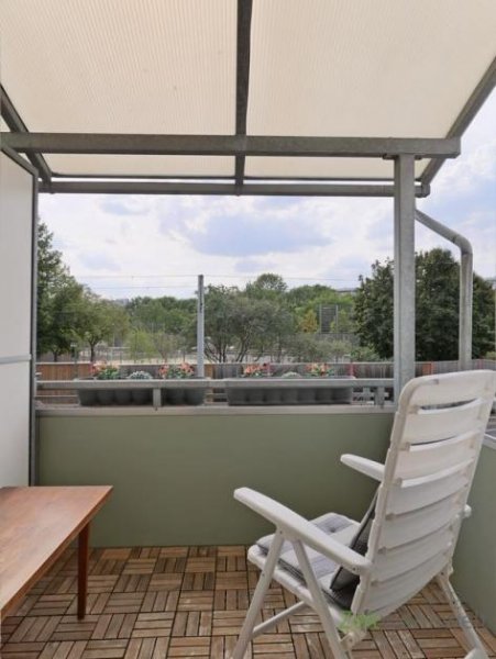 Dresden (EF0740_M) Dresden: Reick, möblierte Wohnung mit Balkon im Retro-Look der 1960er Jahre, Reinigungsservice inklusive Wohnung