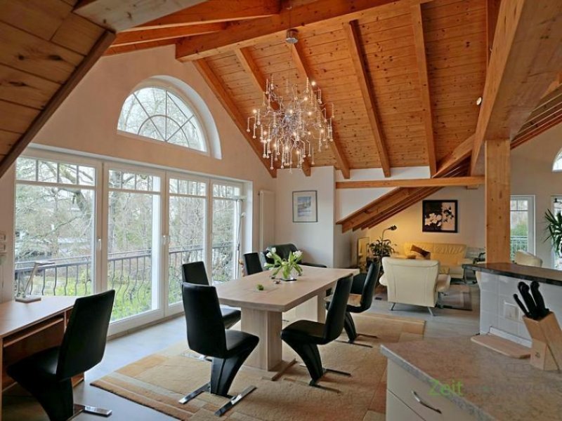 Dresden (EF0754_M) Dresden: Kleinzschachwitz, geschmackvoll möbliertes Luxusapartment mit WLAN, 2 Balkons, Kamin und Klimaanlage mieten