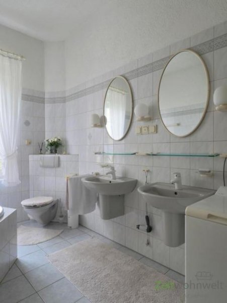 Dresden (EF1296_M) Dresden: Blasewitz, preiswerte möblierte Wohnung mit Dusche und Wanne in denkmalgeschützter Villa Wohnung mieten