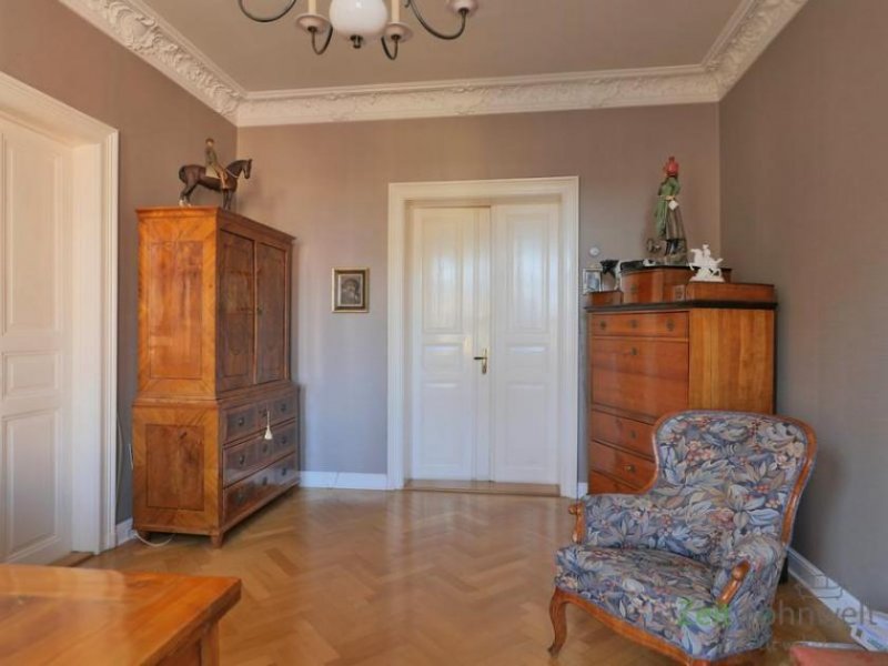 Dresden (EF1256_M) Dresden: Johannstadt-Nord, stilvoll möblierte Wohnung mit Parkett, Stuckdecken, Aufzug und, Balkon Wohnung mieten