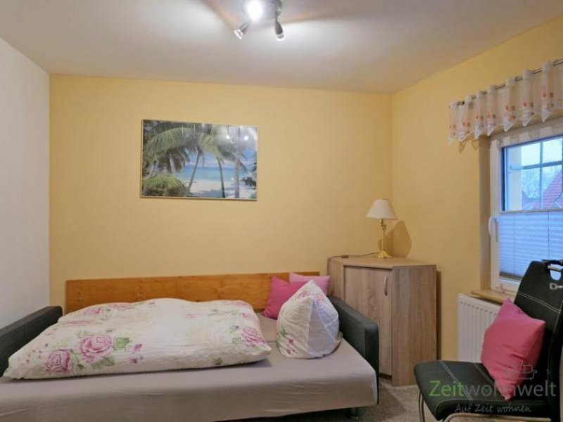 Radebeul (EF0982_M) Dresden: Radebeul, preiswerte möblierte 2,5-Zi-Wohnung mit sep. Eingang, PKW-Stellplatz, Service mgl. Wohnung mieten