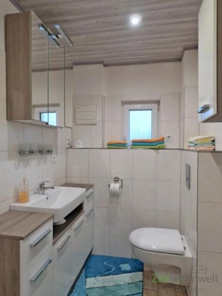 Radebeul (EF0982_M) Dresden: Radebeul, preiswerte möblierte 2,5-Zi-Wohnung mit sep. Eingang, PKW-Stellplatz, Service mgl. Wohnung mieten