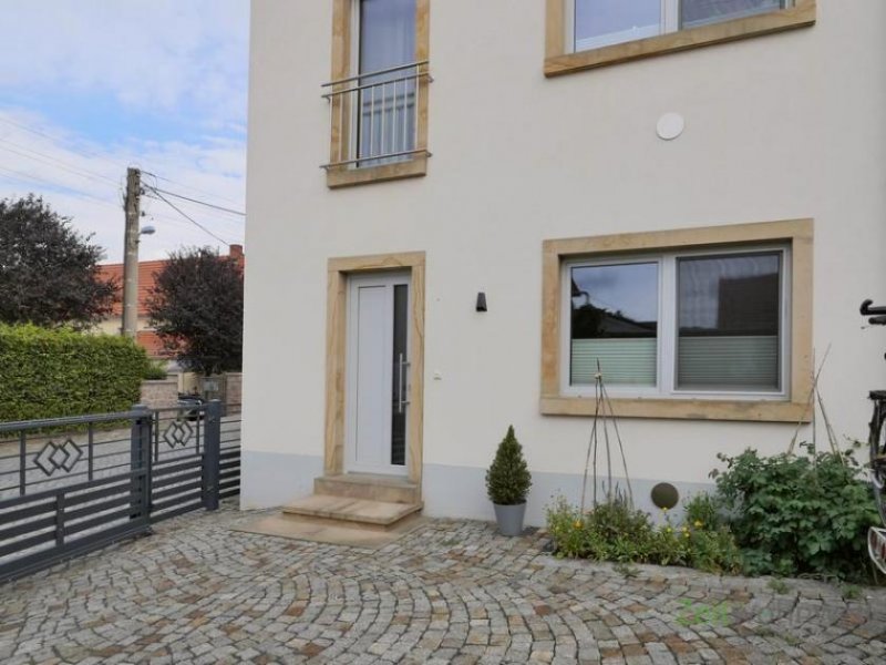 Radebeul (EF1405_M) Dresden: Radebeul, möbliertes 2-Zimmer-Apartment mit Kamin und separatem Hauseingang Wohnung mieten
