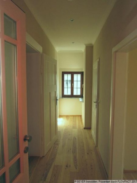 Langebrück Exklusiv ausgestattete Wohnung in gefragter Lage von Dresden-Langebrück Wohnung mieten