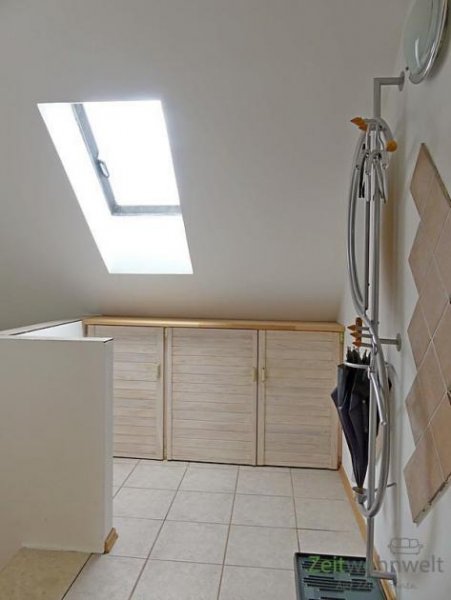 Moritzburg (EF0468_M) Dresden: Moritzburg, modern möblierte Dachwohnung mit WLAN und Mini-Arbeitszimmer, Reinigungsservice möglich mieten