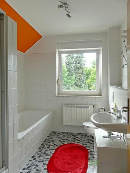 Moritzburg (EF0468_M) Dresden: Moritzburg, modern möblierte Dachwohnung mit WLAN und Mini-Arbeitszimmer, Reinigungsservice möglich mieten