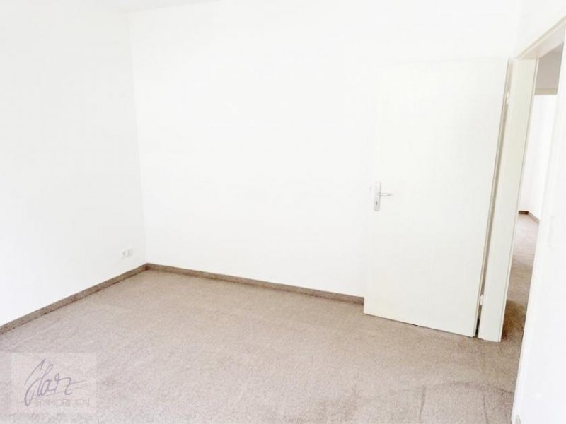 Riesa ***EINZIEHEN, WOHLFÜHLEN & ZU HAUSE SEIN*** – 2,5-Zimmer-Wohnung mit großem Balkon im Zentrum von Riesa Wohnung mieten