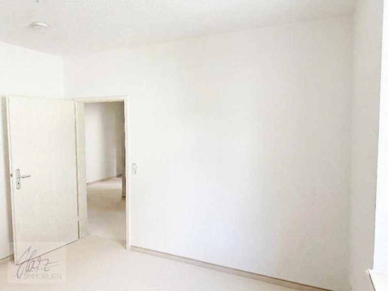 Riesa ***EINZIEHEN, WOHLFÜHLEN & ZU HAUSE SEIN*** – 2,5-Zimmer-Wohnung mit großem Balkon im Zentrum von Riesa Wohnung mieten