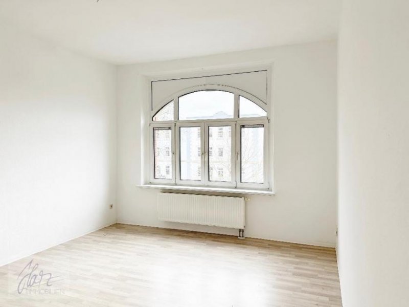 Riesa ***ALTBAUCHARME MIT 2 BALKONEN UND BLICK INS GRÜNE*** – 2-Raumwohnung in zentrumsnaher Lage von Alt‑Riesa zu vermieten
