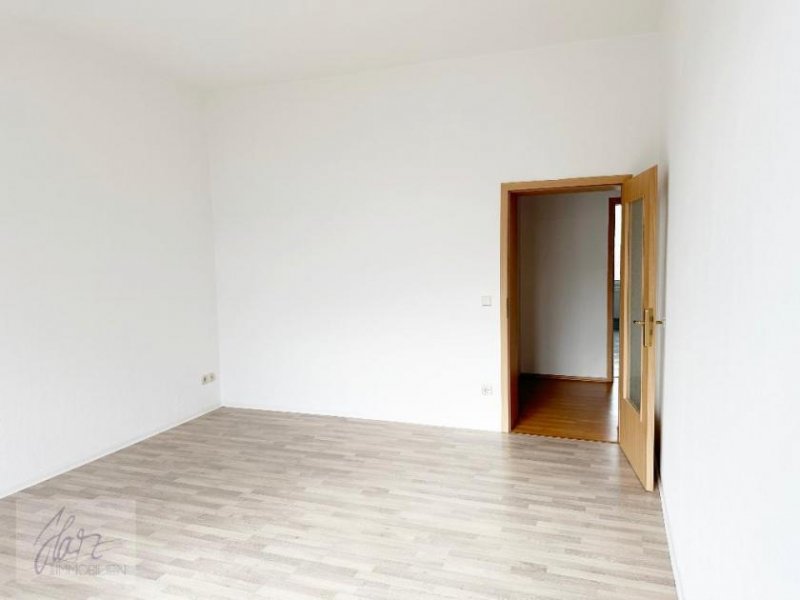 Riesa ***ALTBAUCHARME MIT 2 BALKONEN UND BLICK INS GRÜNE*** – 2-Raumwohnung in zentrumsnaher Lage von Alt‑Riesa zu vermieten