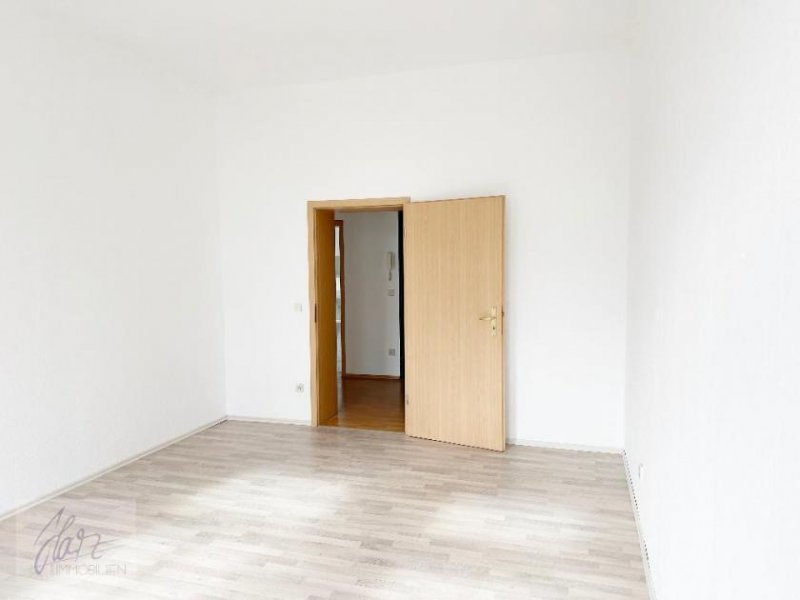 Riesa ***ALTBAUCHARME MIT 2 BALKONEN UND BLICK INS GRÜNE*** – 2-Raumwohnung in zentrumsnaher Lage von Alt‑Riesa zu vermieten