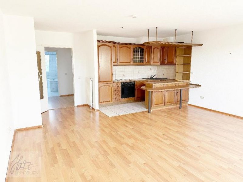 Riesa ***HELLE MAISONETTEWOHNUNG MIT BALKON*** individuellem Grundriss und Dachschrägen – Wohncharakter mit Flair in Riesa Wohnung