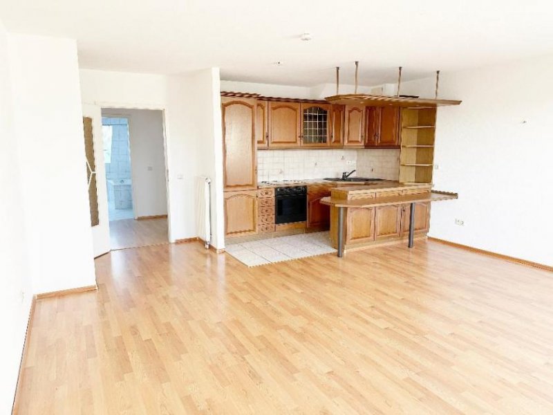 Riesa ***HELLE MAISONETTEWOHNUNG MIT BALKON*** individuellem Grundriss und Dachschrägen – Wohncharakter mit Flair in Riesa Wohnung