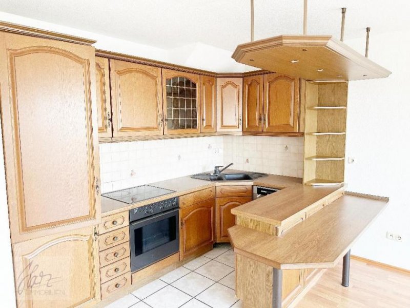 Riesa ***HELLE MAISONETTEWOHNUNG MIT BALKON*** individuellem Grundriss und Dachschrägen – Wohncharakter mit Flair in Riesa Wohnung