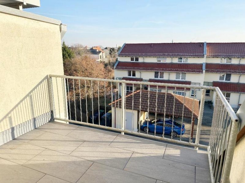 Riesa ***HELLE MAISONETTEWOHNUNG MIT BALKON*** individuellem Grundriss und Dachschrägen – Wohncharakter mit Flair in Riesa Wohnung