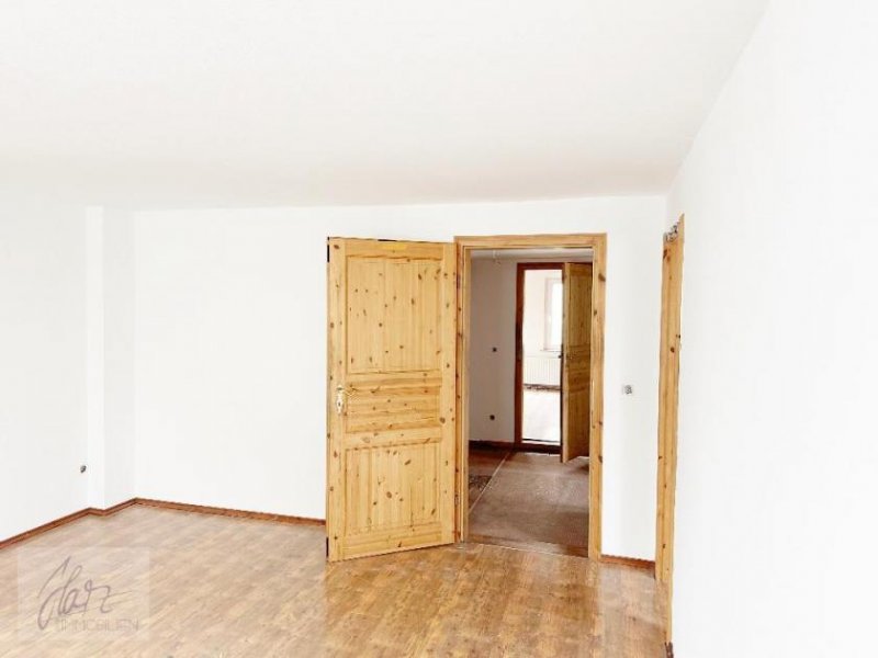Riesa ***VIEL PLATZ & BESONDERER WOHNCHARAKTER – 6-ZIMMER-MAISONETTE MIT KAMIN*** ab demnächst zu vermieten Wohnung mieten