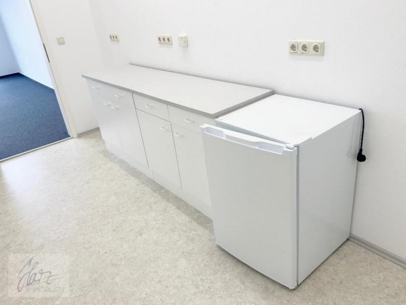 Nünchritz ***Lichtdurchflutete Gewerbeeinheit im Einkaufspark Nünchritz*** – perfekte Lage für Ihr Business! Gewerbe mieten