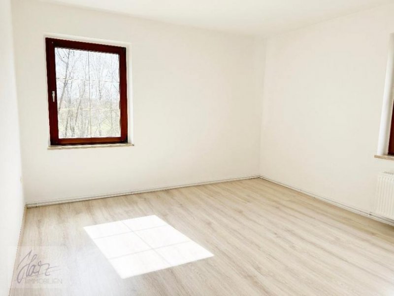 Nünchritz ***WOHNEN IM GRÜNEN*** – Komfortabel, ruhig und familienfreundlich... 3-Raumwohnung mit Tageslichtbad und opionaler ab sofort