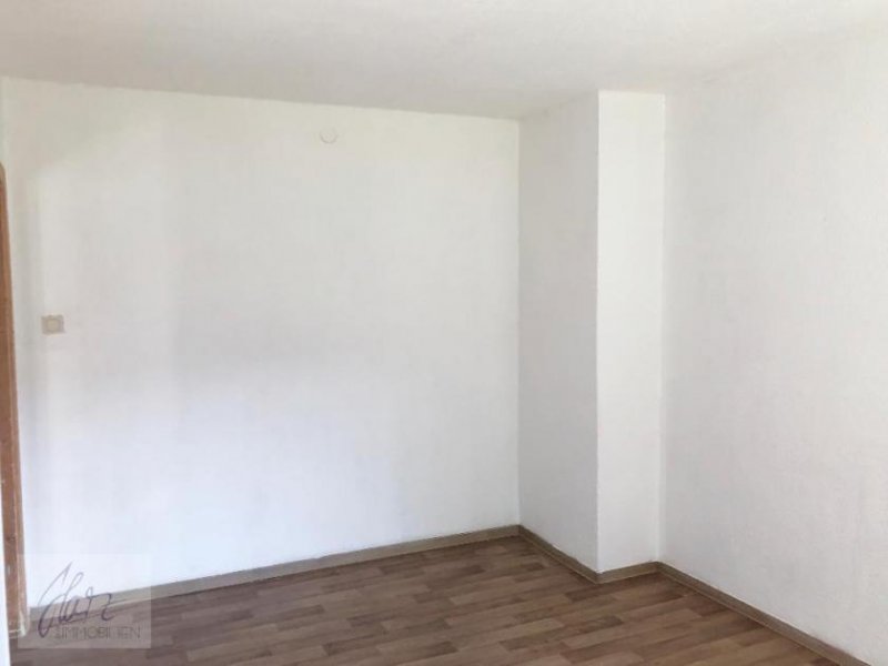 Zeithain ***26m² KÖNNEN VÖLLIG AUSREICHEN*** 1-Raum-Wohnung mit Tageslichtbad und Wanne ab 05/2025 zu vermieten Wohnung mieten
