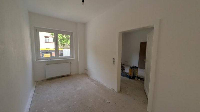 Leipzig IN SANIERUNG + WAHREN + 3 RAUM WOHNUNG + HOCHPARTERRE + BALKON Wohnung mieten