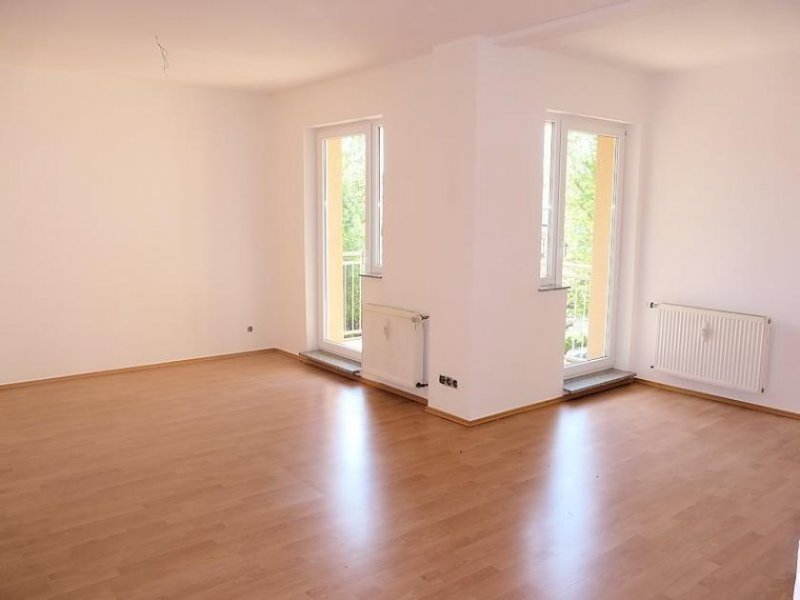 Leipzig WAHREN + 3 RAUM WOHNUNG + BALKON + GÄSTE WC
FREI AM MÄRZ 2026 Wohnung mieten