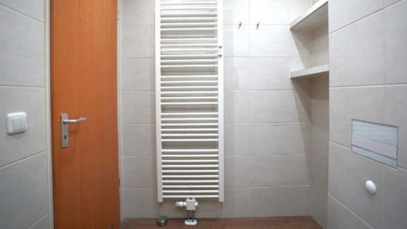 Leipzig Zweitbezug! Große 3-Zimmer mit Tiefgarage, EBK, Balkon und Wanne am See! Wohnung mieten