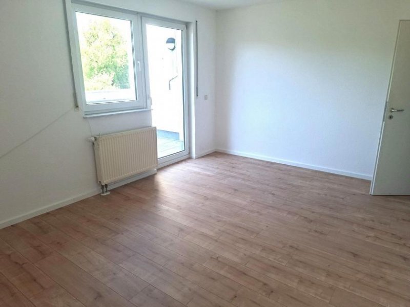 Leipzig Großzschocher - gemütliche 2 Zimmerwohnung mit Balkon und Wannenbad Wohnung mieten