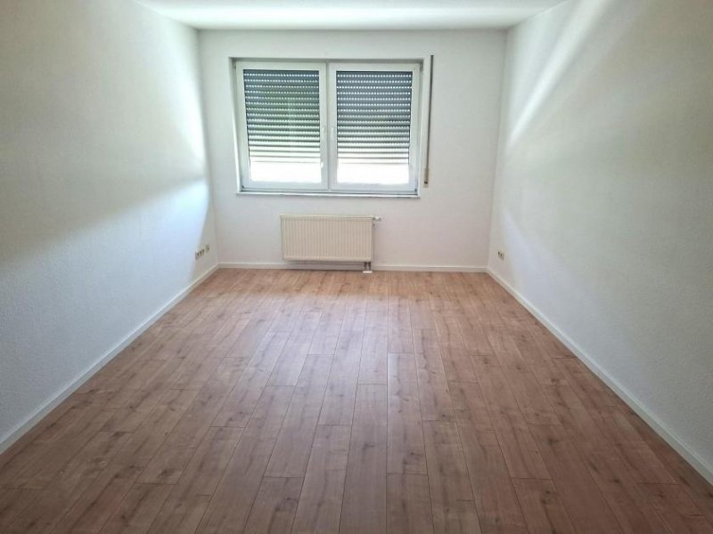 Leipzig Großzschocher - gemütliche 2 Zimmerwohnung mit Balkon und Wannenbad Wohnung mieten