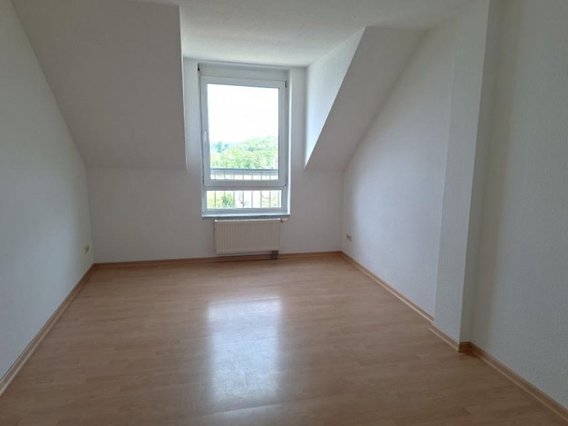 Leipzig Leipzig-Großzschocher 3 Zimmerwohnung mit Balkon, Wannenbad und Stellplatz Wohnung mieten