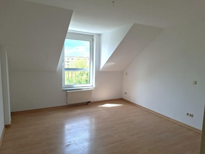 Leipzig Leipzig-Großzschocher 3 Zimmerwohnung mit Balkon, Wannenbad und Stellplatz Wohnung mieten