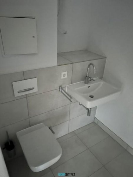 Leipzig Hochwertige 4 Zimmer in Süden mit Balkon #Fussbodenheizung #2 Bäder#Lift Wohnung mieten