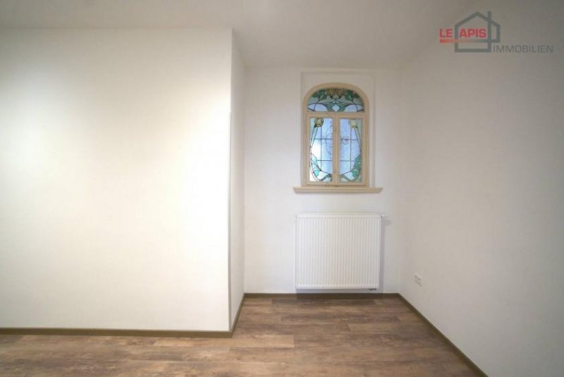 Leipzig ROLLSTUHLFAHRER AUFGEPASST! SCHICKE KOMPLETT RENOVIERTE 2-RWG M. GR. TAGESLICHTBAD U. TREPPENLIFT Wohnung mieten