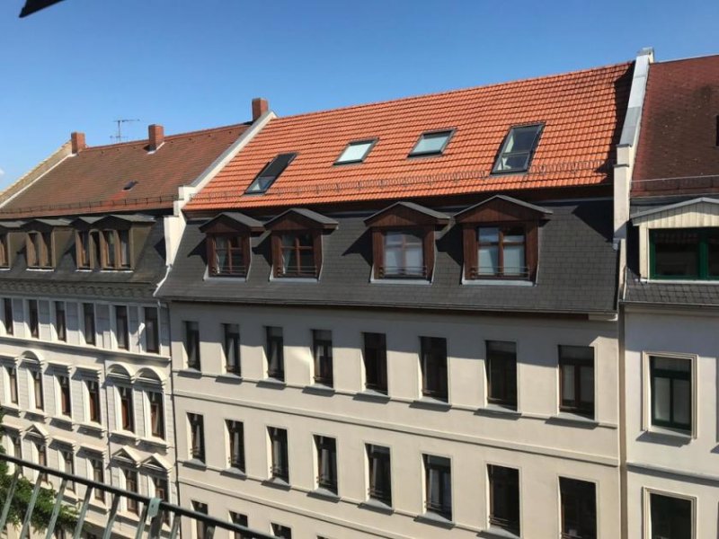 Leipzig ROLLSTUHLFAHRER AUFGEPASST! SCHICKE KOMPLETT RENOVIERTE 2-RWG M. GR. TAGESLICHTBAD U. TREPPENLIFT Wohnung mieten