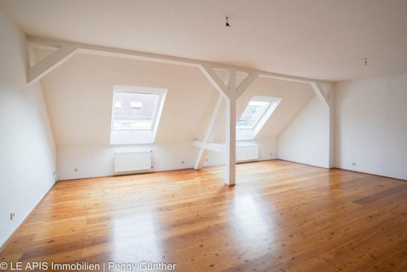 Leipzig TRAUMHAFTE SINGLE- DG-WOHNUNG ÜBER DEN DÄCHERN VON LEIPZIG Wohnung mieten