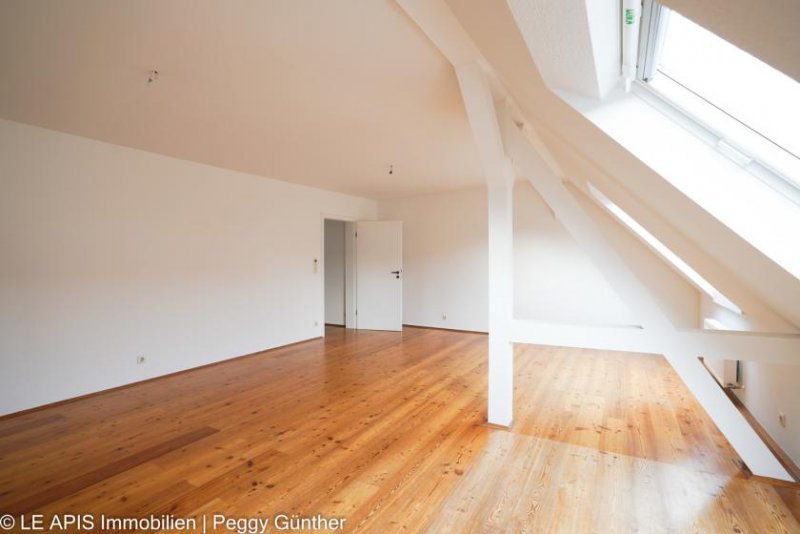 Leipzig TRAUMHAFTE SINGLE- DG-WOHNUNG ÜBER DEN DÄCHERN VON LEIPZIG Wohnung mieten