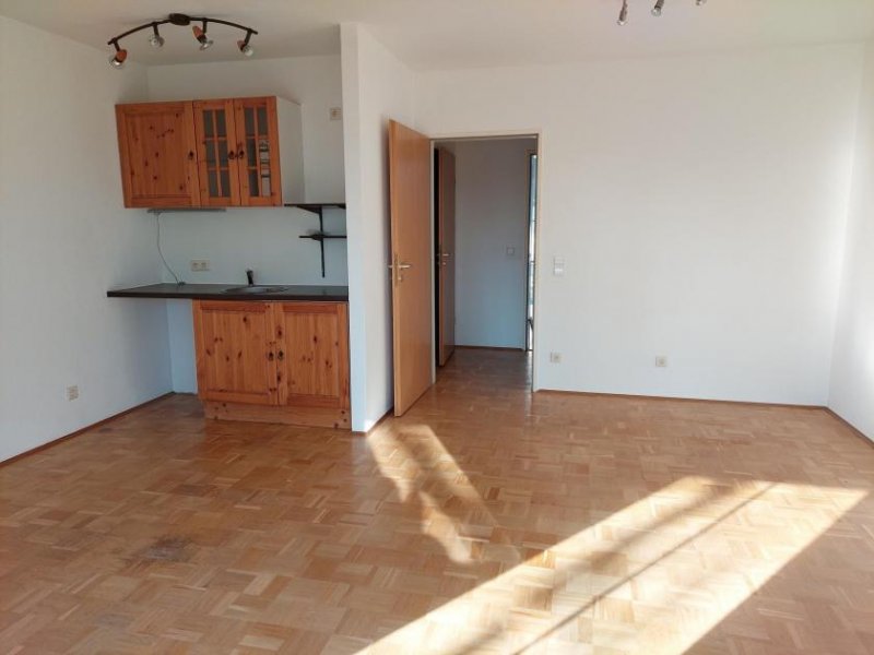 Leipzig 1 Zimmer Appartement im Wohnpark Engelsdorf mit Tiefgaragenstellplatz Wohnung mieten