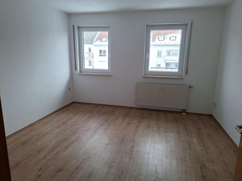 Leipzig 3 Zimmerwohnung mit Balkon Wannenbad in ruhiger Seitenstraße von Leipzig Wohnung mieten