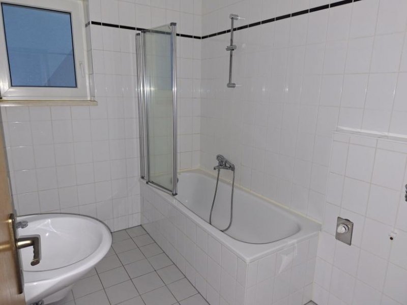 Leipzig Gemütliche 2 Zimmerwohnung im Erdgeschoss mit Terrasse, Wannenbad und Stellplatz Wohnung mieten