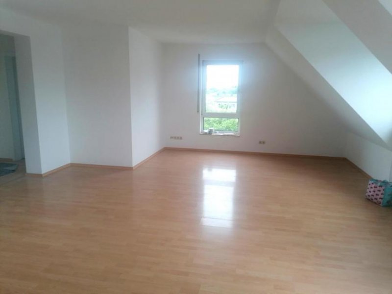 Leipzig Helle und freundliche 3 Zimmer Maisonettewohnung mit Balkon, Wannenbad und Tiefgaragenstellplatz Wohnung mieten